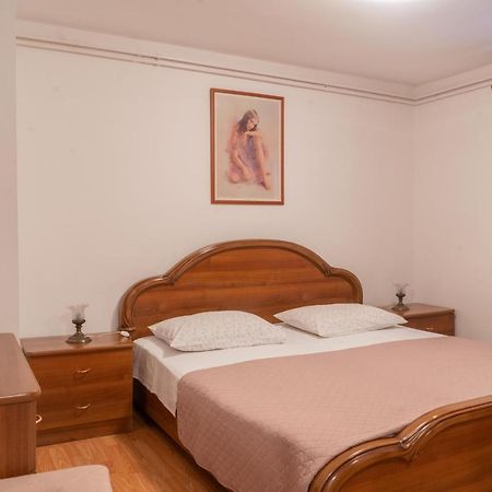 Rooms Ljubica เซรส ภายนอก รูปภาพ
