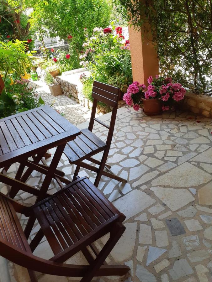 Rooms Ljubica เซรส ภายนอก รูปภาพ